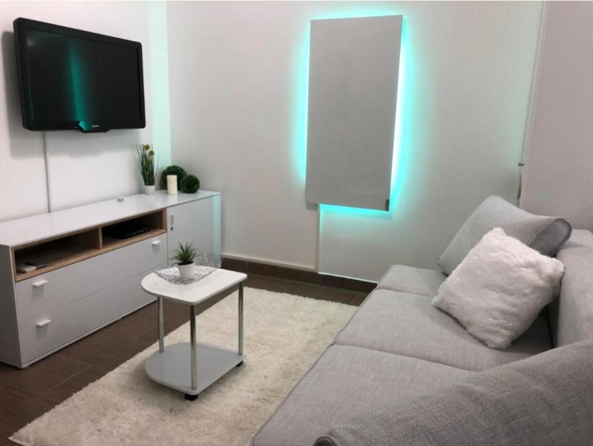 Modern Center Studio Under The Castle - Free Parking Apartma *