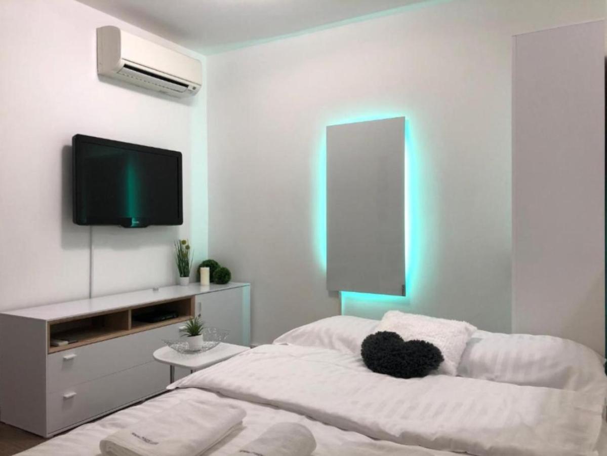 Modern Center Studio Under The Castle - Free Parking Apartma Ljubljana